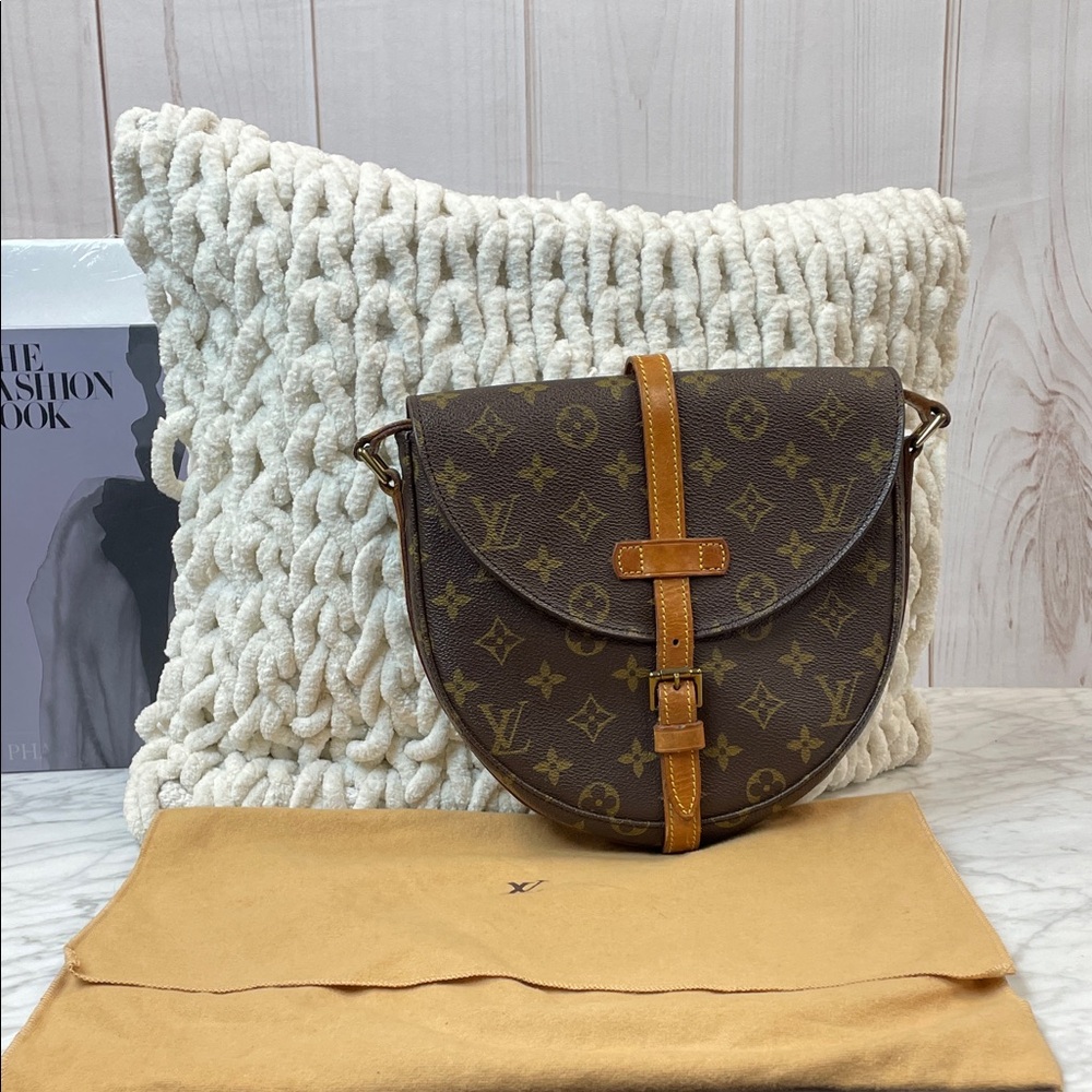 Louis Vuitton chantilly bag